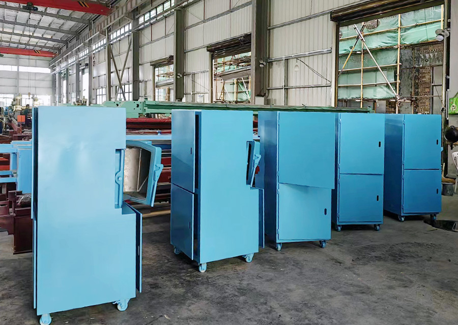 Vacuum plaster mixer